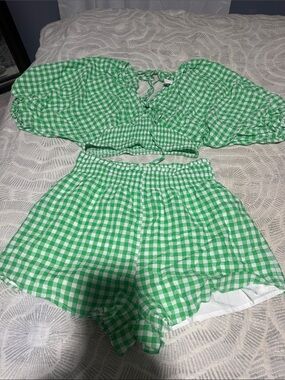 Green Gingham Elastic-Waist Women’s Shorts